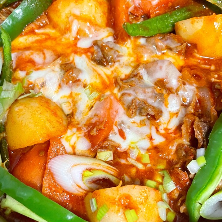 意外な相性!チーズとろ〜り♩ヤンニョム風肉じゃが